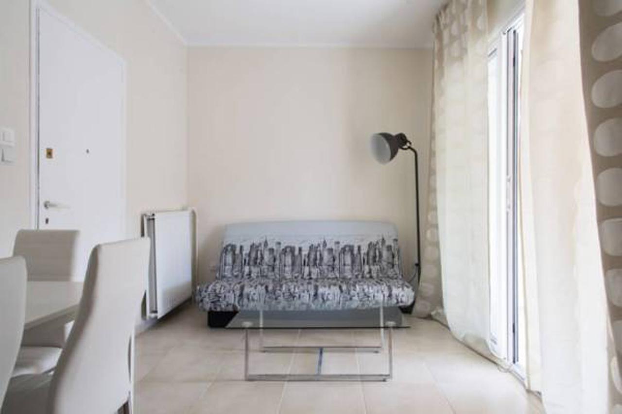 The White House Apartment Athena Bagian luar foto