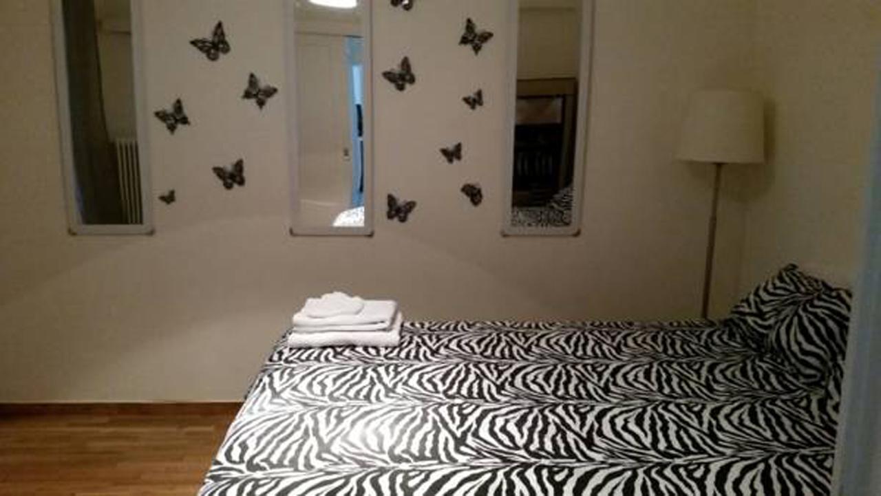 The White House Apartment Athena Bagian luar foto